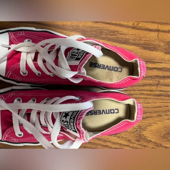 women’s Hot pink converse - Picture 4 of 8